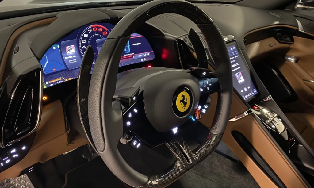 FERRARI-ROMA-VOLANTE2