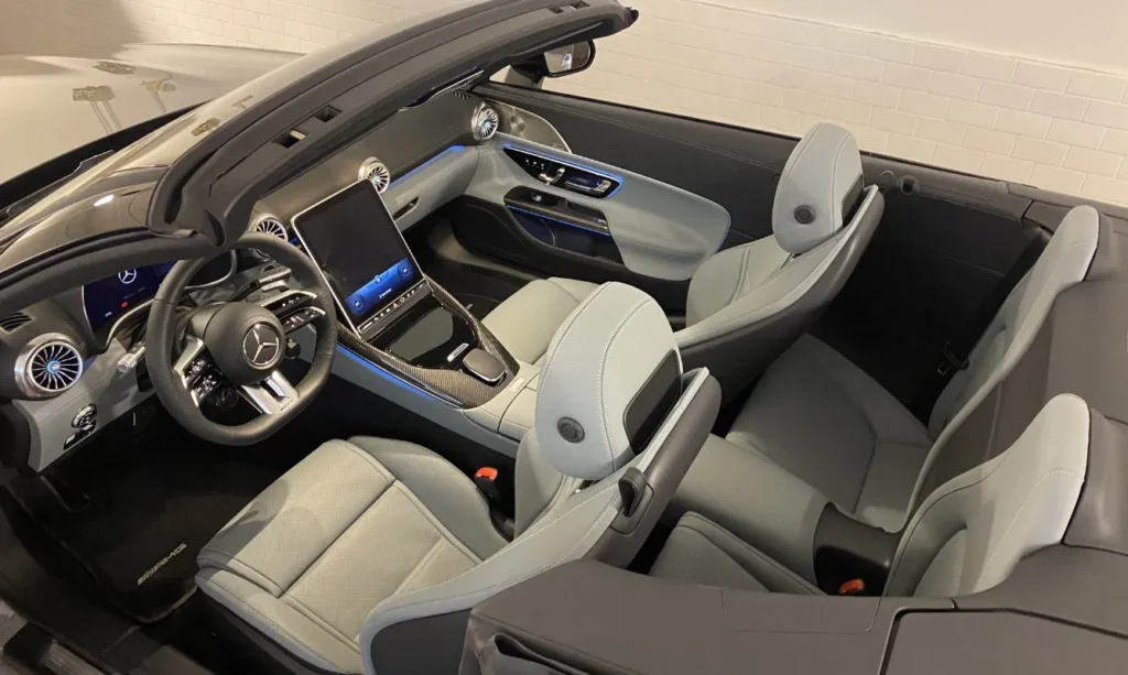 MERCEDES_SL_63AMG_INTERNI