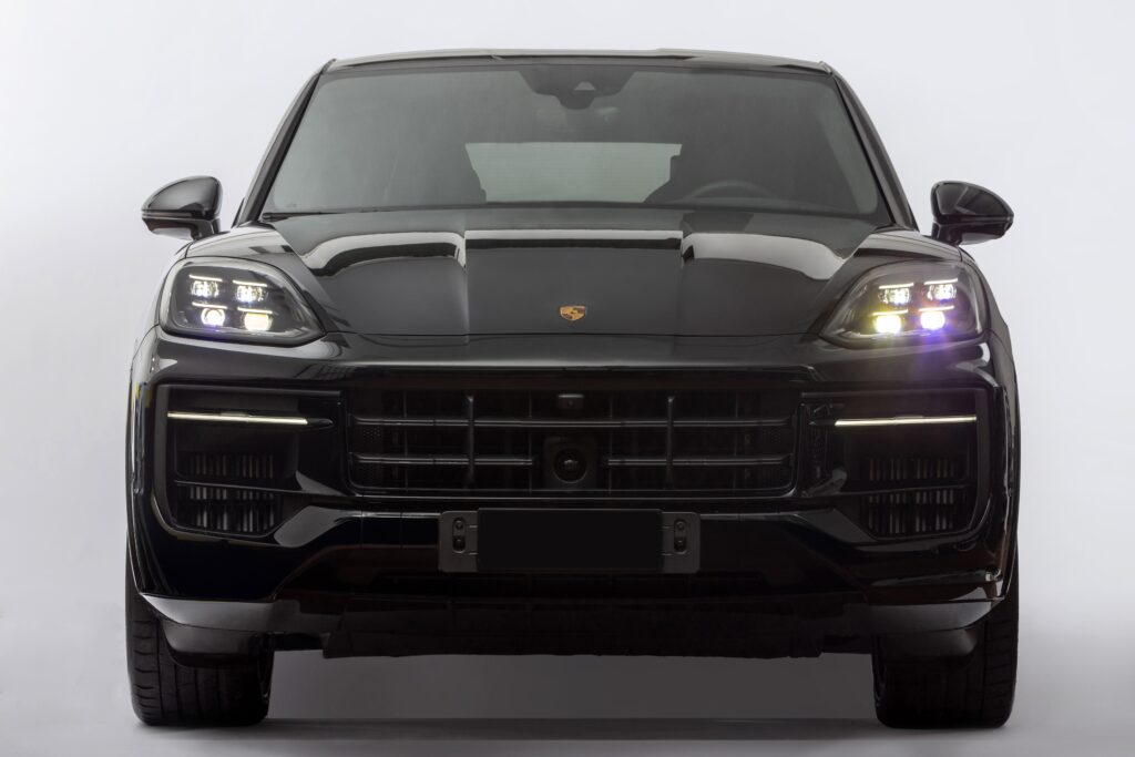 0D0A8745 targa nera-min