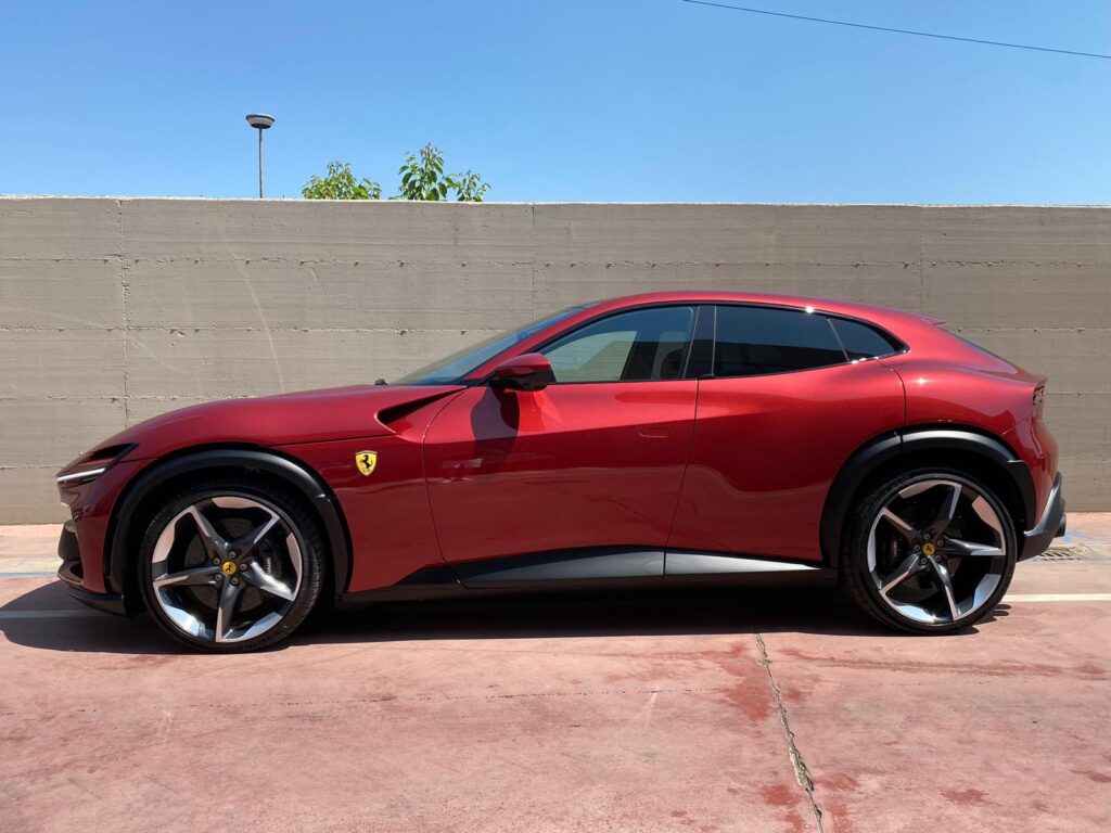 Ferrari Purosangue Red Side