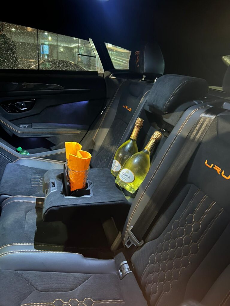 Lamborghini Urus Performante Black Interior 2