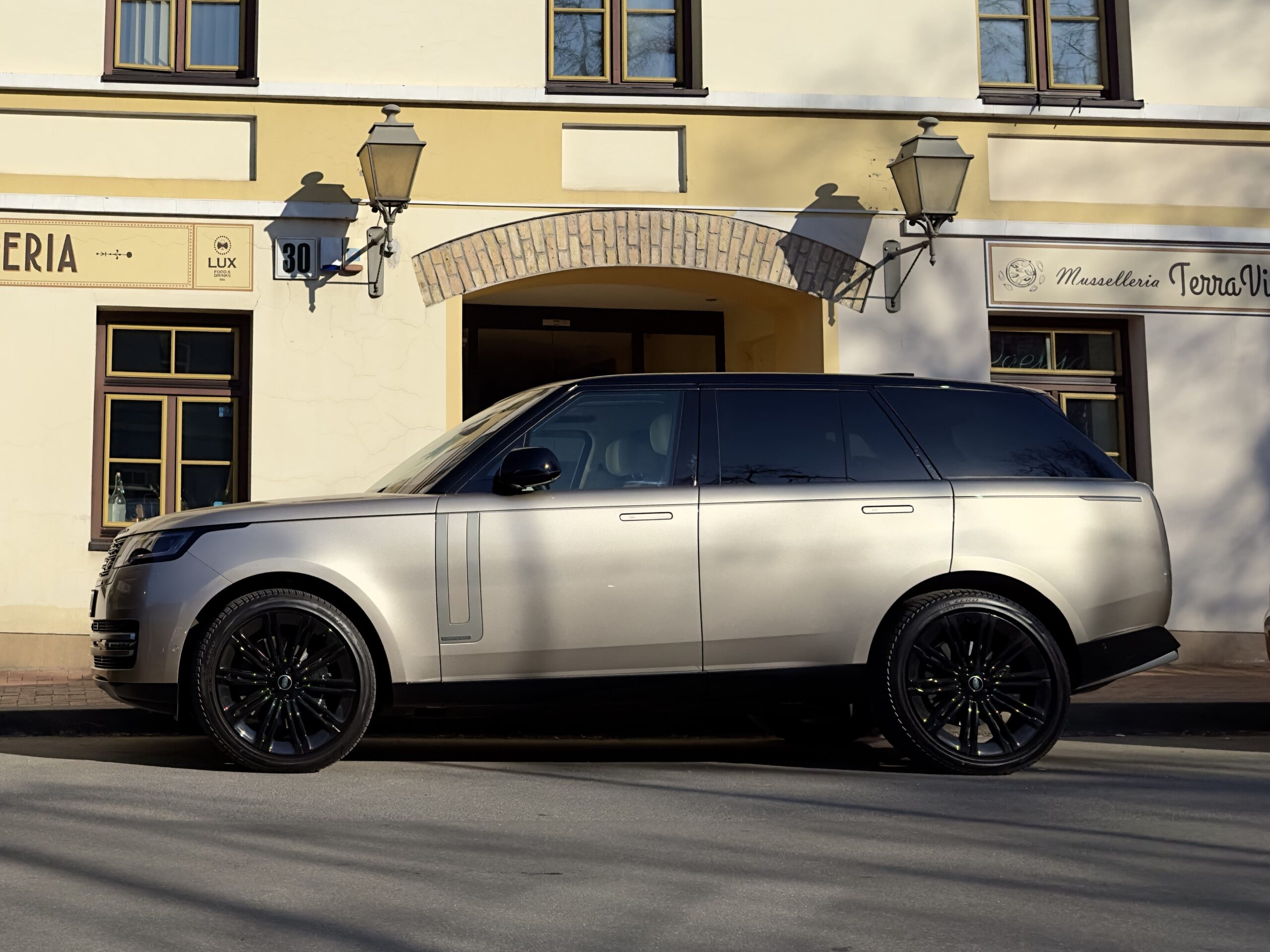 Luxury Car Rental France