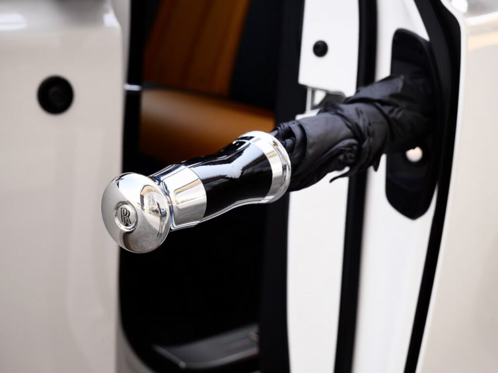 Rolls Royce Ghost White Black Badge Interior 5