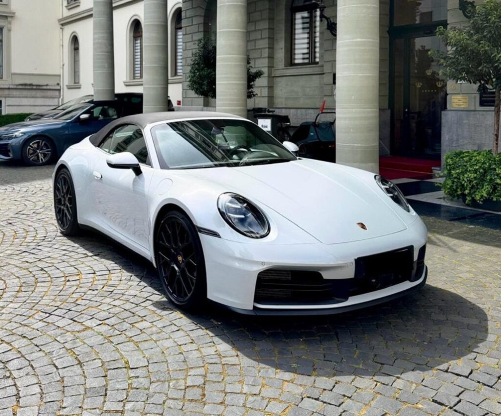 Porsche 911 Carrera Cabriolet 992.2 Front 6